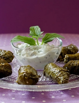 VINE LEAVES WITH BULGUR & MINT